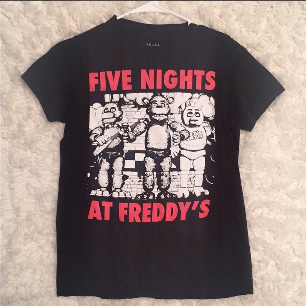 five nights at freddy’s (fnaf) t-shirt !
